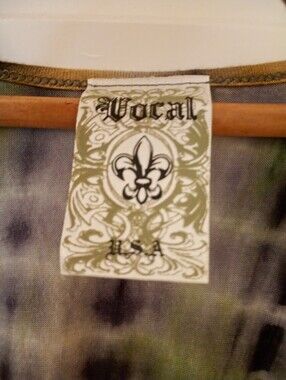 Vocal Tie-Dye Top in Olive, Gray, Black (XL)